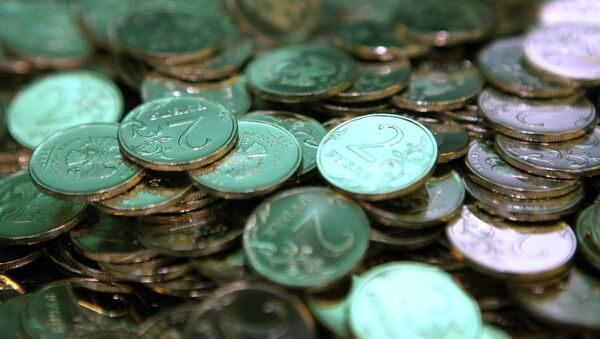 Разменные монеты достоинством в 2 рубля. Архивное фото - Sputnik Кыргызстан