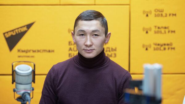 Кикбокс боюнча спорт сүйүүчүлөр арасында дүйнөнүн үч жолку чемпиону Авазбек Аманбеков - Sputnik Кыргызстан