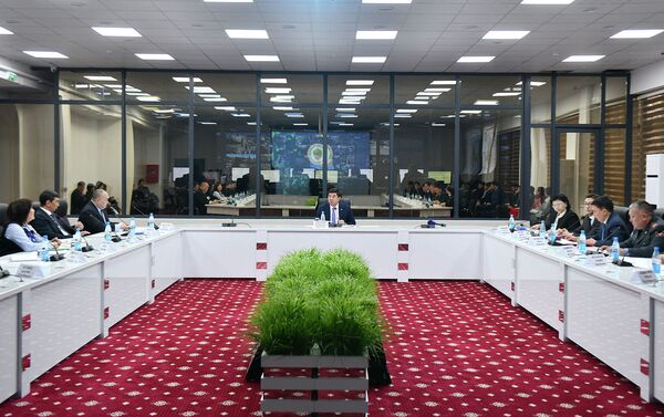 Премьер-министр КР Мухаммедкалый Абылгазиев поставил задачу создать до 1 февраля 2020 года государственный орган по защите личных данных граждан - Sputnik Кыргызстан
