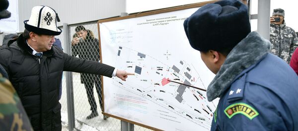 Церемония запуска инспекторско-досмотрового комплекса на контрольно-пропускном пункте Торугарт в Нарынской области - Sputnik Кыргызстан