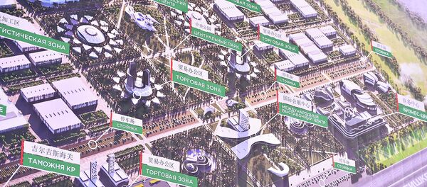 Рабочая поездка премьер-министра КР Мухаммедкалыя Абылгазиева в Нарынскую область Рабочая поездка премьер-министра КР Мухаммедкалыя Абылгазиева в Нарынскую область - Sputnik Кыргызстан