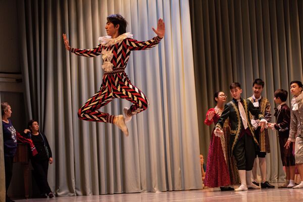 Постановка балета Щелкунчик в Кыргызском национальном театре оперы и балета имени А. Малдыбаева - Sputnik Кыргызстан