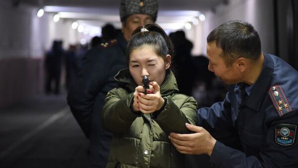 Условия обучения новобранцец Управления патрульной службы милиции Бишкека - Sputnik Кыргызстан