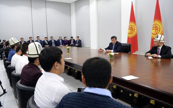 Президент также встретился с кыргызстанцами, которые живут в Саудовской Аравии. - Sputnik Кыргызстан
