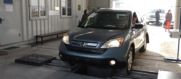 Как машины из-за рубежа проверяют на безопасность в Кыргызстане. Видео - Sputnik Кыргызстан