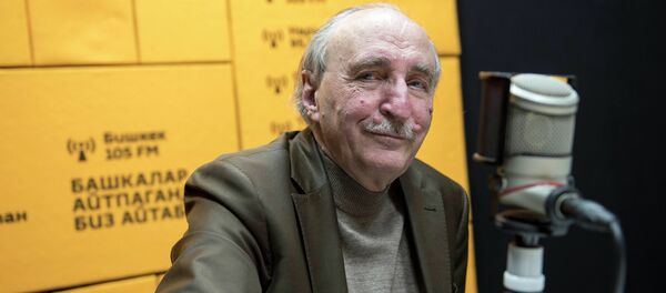 Декан медфакультета КРСУ Анэс Зарифьян - Sputnik Кыргызстан