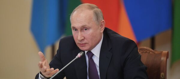 Рабочая поездка президента РФ В. Путина в Санкт-Петербург - Sputnik Кыргызстан