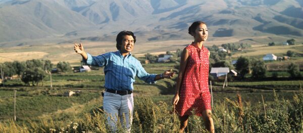 Залкар режиссер Болот Шамшиев жана актриса, Кыргыз эл артисти Айтурган Темирова. Архив Залкар режиссер Болот Шамшиев жана актриса, Кыргыз эл артисти Айтурган Темирова. Архив - Sputnik Кыргызстан