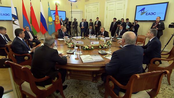 Все о встрече лидеров ЕАЭС и СНГ за 3 минуты — видео - Sputnik Кыргызстан