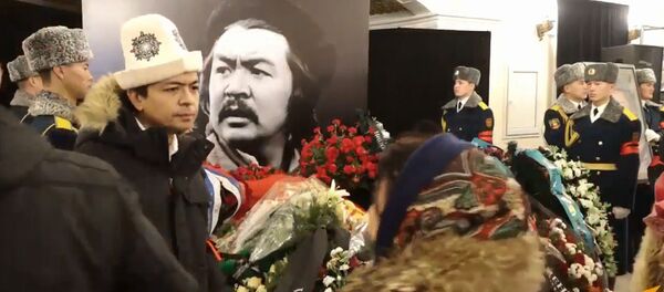 Панихида по Болоту Шамшиеву — прямая трансляция - Sputnik Кыргызстан