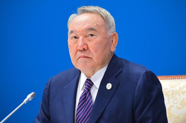 Председатель правящей партии Нур Отан, Председатель Совета безопасности, Елбасы Нурсултан Назарбаев - Sputnik Кыргызстан