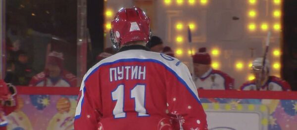 Как Путин сыграл в хоккей со звездами — видео - Sputnik Кыргызстан