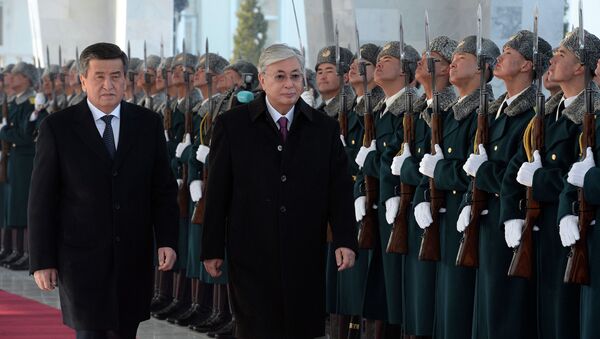 Президент КР Сооронбай Жээнбеков и президент Казахстана Касым-Жомарт Токаев. Архивное фото - Sputnik Кыргызстан