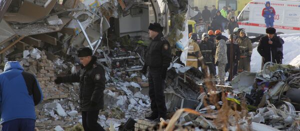 Крушение пассажирского самолета в Казахстане - Sputnik Кыргызстан