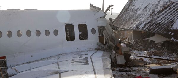 Крушение пассажирского самолета в Казахстане Крушение пассажирского самолета в Казахстане - Sputnik Кыргызстан