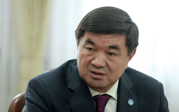 Президент заявил, что благодаря слаженной работе законодательной, исполнительной и судебной ветвей власти в уходящем году удалось достичь ощутимых результатов в социально-экономическом развитии, продвижении государственной политики регионального развития, цифровой трансформации страны и судебно-правовой реформе - Sputnik Кыргызстан
