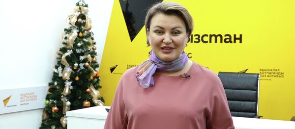 Как гости Sputnik Кыргызстан поздравили читателей с Новым годом. Видео - Sputnik Кыргызстан