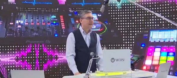Президент Туркменистана встал за диджейский пульт на корпоративе. Видео Президент Туркменистана встал за диджейский пульт на корпоративе. Видео - Sputnik Кыргызстан