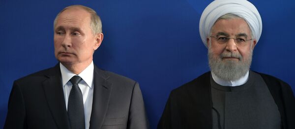 Россиянын президенти Владимир Путин жана Ирандын президенти Хасан Роухани. Архив - Sputnik Кыргызстан