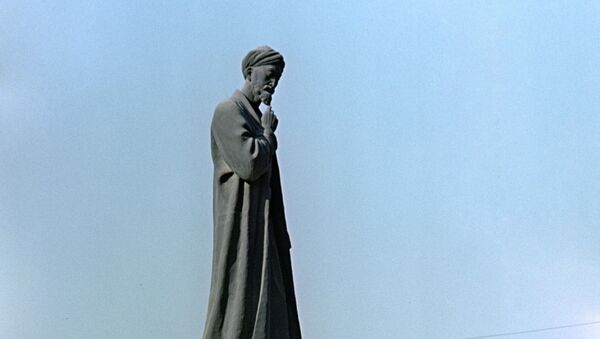 Памятник Алишеру Навои в Ташкенте - Sputnik Кыргызстан