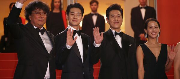 Премьера фильма Паразит на 72-м международном кинофестивале в Канны - Sputnik Кыргызстан