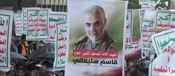 Иран простился с убитым генералом. Народ в стране взбудоражен — видео Иран простился с убитым генералом. Народ в стране взбудоражен — видео - Sputnik Кыргызстан