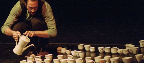 Балет Безумная чашка чая в рамках фестиваля современного танца DanceInversion Балет Безумная чашка чая в рамках фестиваля современного танца DanceInversion - Sputnik Кыргызстан