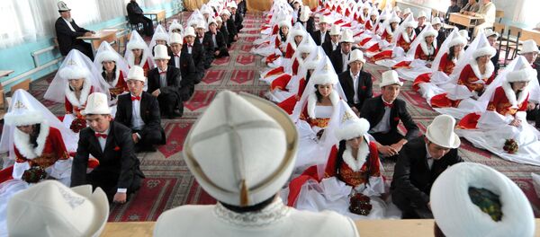 Үйлөнүү үлпөтү. Архив - Sputnik Кыргызстан