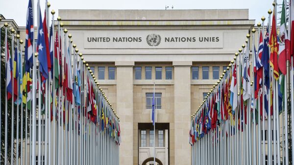 Аллея флагов возле здания ООН в Женеве. Архивное фото - Sputnik Кыргызстан