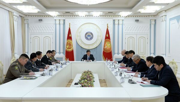 Президент Сооронбай Жээнбеков бүгүн, 13-январда, чек арадагы абал боюнча кеңешме өткөрдү - Sputnik Кыргызстан