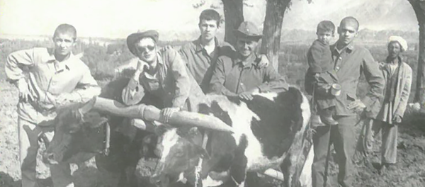 860-полктун офицери, афган согушунун ардагери, отставкадагы полковник, СССРдин Аскердик күжүрмөндүк жана экинчи даражадагы Аскердик кызматта каармандыгы үчүн медалдардын ээси Таалайбек Садыров - Sputnik Кыргызстан