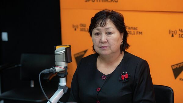 Руководитель Центра защиты женщин Бакен Досалиева - Sputnik Кыргызстан
