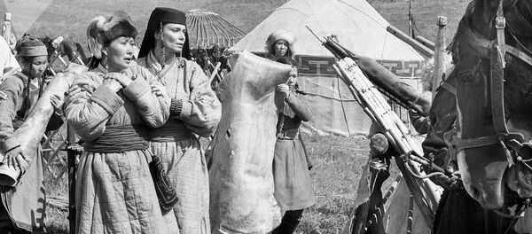 Съемки фильма Чингиз хан в 1992 году - Sputnik Кыргызстан