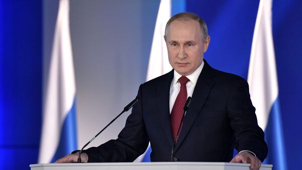 Президент РФ Владимир Путин выступает с ежегодным посланием Федеральному Собранию. - Sputnik Кыргызстан