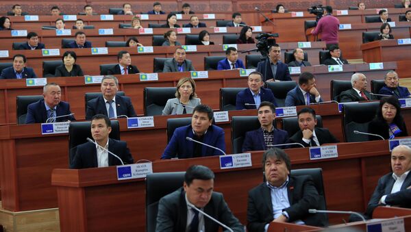 Заседание депутатов в Жогорку Кенеше - Sputnik Кыргызстан