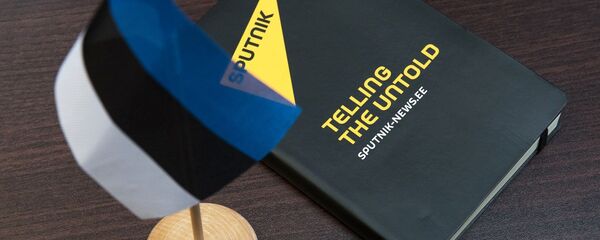 Sputnik агенттигинин логотиби жана Эстониянын желеги. Архив - Sputnik Кыргызстан