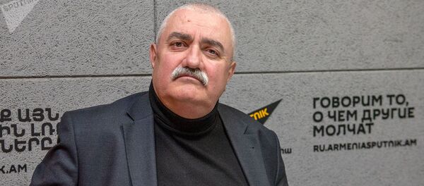 Председатель исследовательско-аналитической общественной организации Интеграция и развитие, координатор Евразийского экспертного клуба Арам Сафарян - Sputnik Кыргызстан