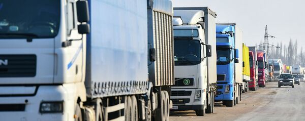 Ситуация на пункте пропуска Ак-Тилек на кыргызско-казахской границе - Sputnik Кыргызстан