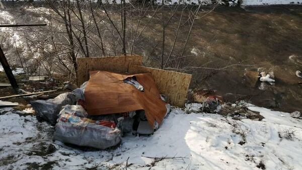 Штраф за выброс мусора в неположенном месте в Бишкеке - Sputnik Кыргызстан