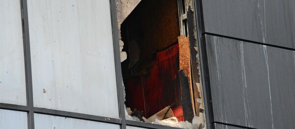 Окно сгоревшего здания. Архивное фото - Sputnik Кыргызстан