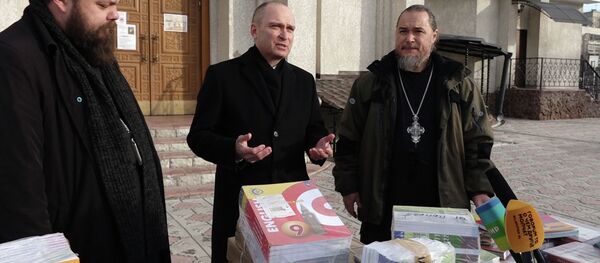 Российский бизнесмен сделал щедрый подарок школе в Оше — видео - Sputnik Кыргызстан