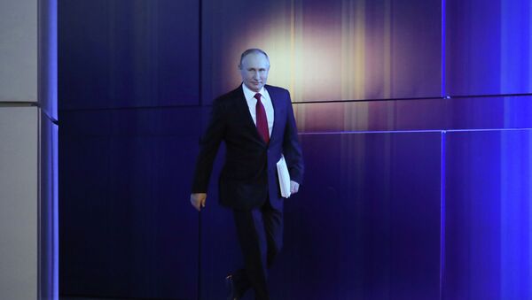 Ежегодное послание президента РФ В. Путина Федеральному Собранию - Sputnik Кыргызстан