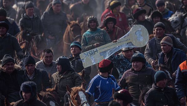 Состоязание по игре аламан улак в селе Савай Кара-Суйского района - Sputnik Кыргызстан