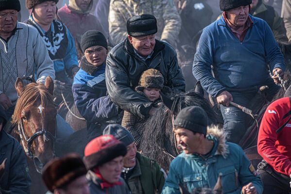 Состязание по игре аламан улак в селе Савай Кара-Суйского района - Sputnik Кыргызстан