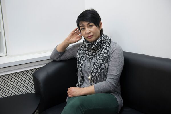 Кардарыма көчөдө тааныбаган кишидей мамиле кылам. Психолог Сыдыкова менен маек - Sputnik Кыргызстан