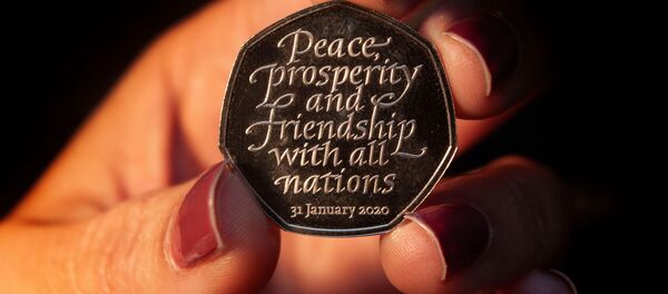 Улуу Британиянын Европа биримдигинен чыгуунун урматына чыгарылган жаңы монета - Sputnik Кыргызстан