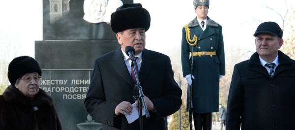 Митинг-реквием, посвященный 76-й годовщине снятия блокады Ленинграда в парке Победы в Бишкеке - Sputnik Кыргызстан