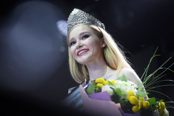 Победительница конкурса Мисс Татарстан 2020 Анна Семеновых на церемонии награждения - Sputnik Кыргызстан