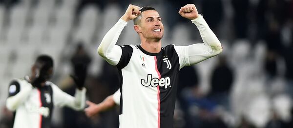 Нападающий Ювентуса и сборной Португалии Криштиану Роналду. Архивное фото - Sputnik Кыргызстан