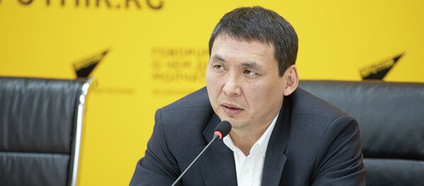 Глава группы по эксплуатации и развитию автомобильной газонаполнительной компрессорной станции Газпрома Русланбек Кадыралиев - Sputnik Кыргызстан